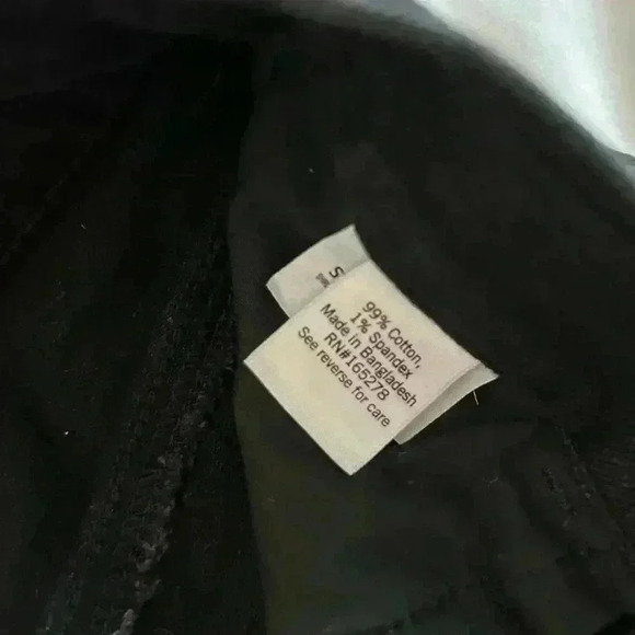 - SODA! High rise, black Junior or women Mom shorts size 5/27W - Picture 2 of 6